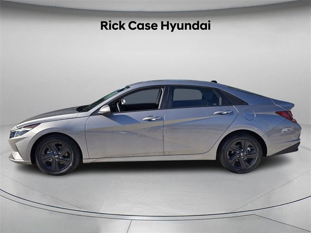 Certified 2023 Hyundai Elantra SEL image 3