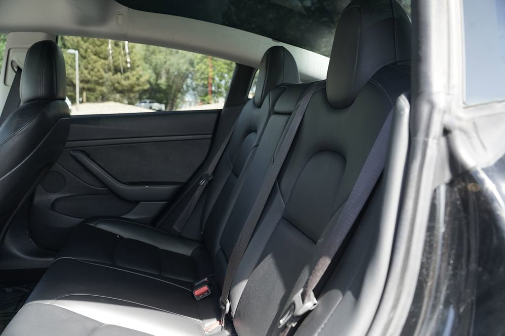 Used 2021 Tesla Model 3 Standard Range Plus RWD image 11