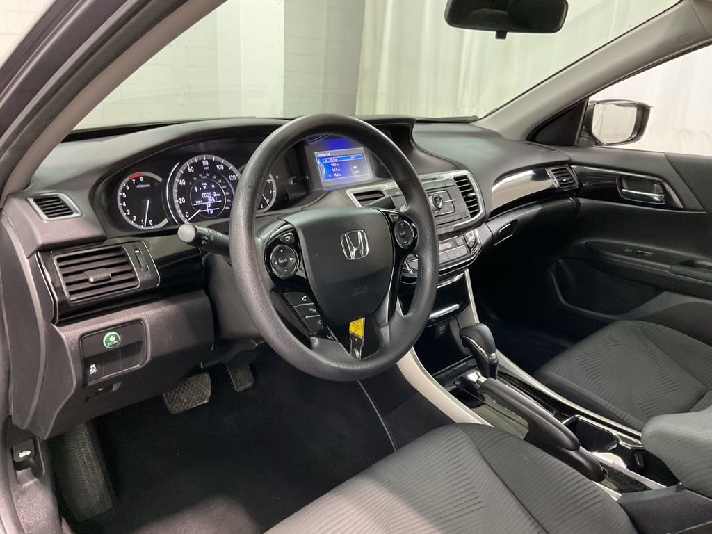 Used 2017 Honda Accord LX image 17