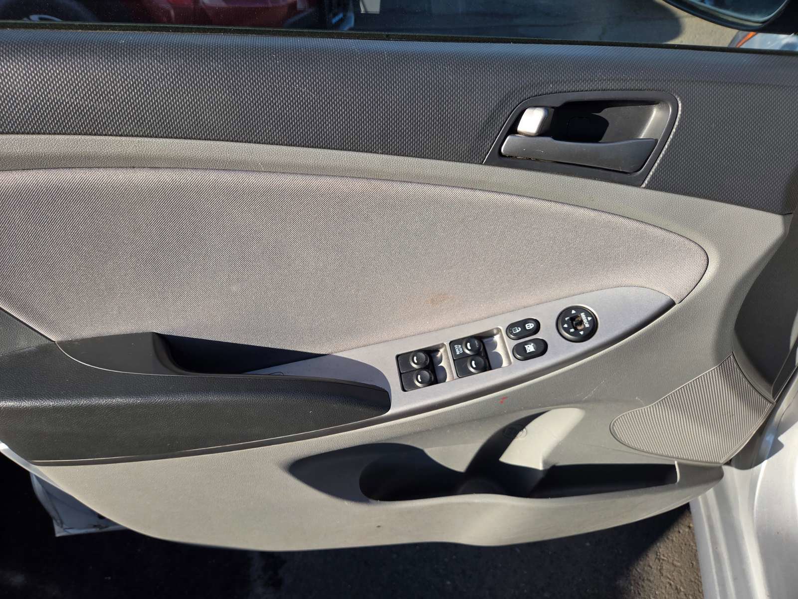 Used 2016 Hyundai Accent SE image 7