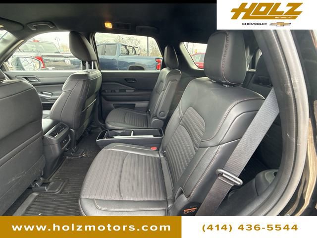 Used 2025 Nissan Pathfinder Rock Creek AWD/4WD image 23