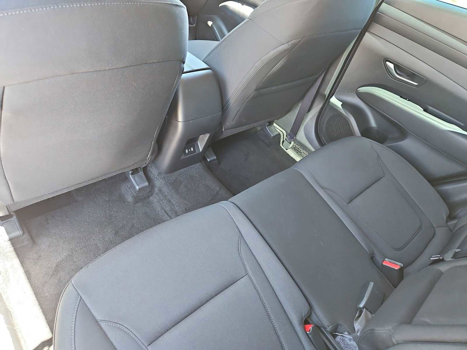 Certified 2026 Hyundai Tucson SE FWD image 17
