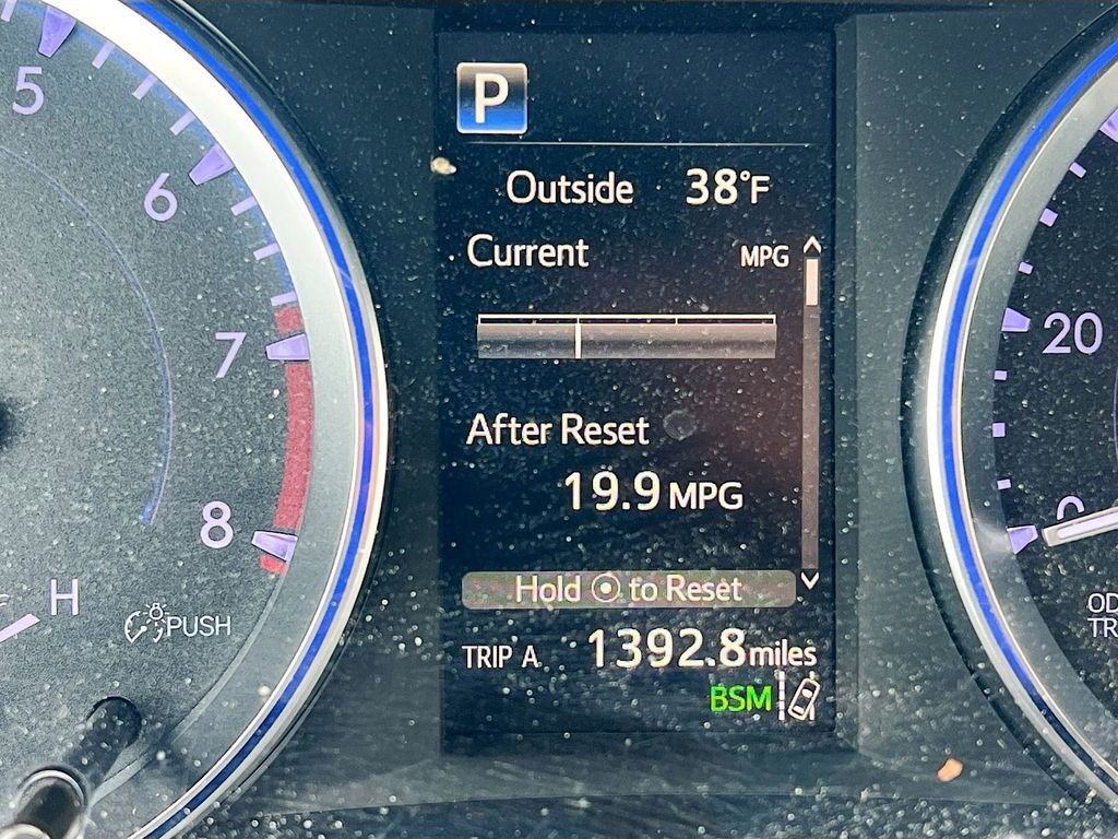 Used 2019 Toyota Highlander XLE AWD/4WD image 14