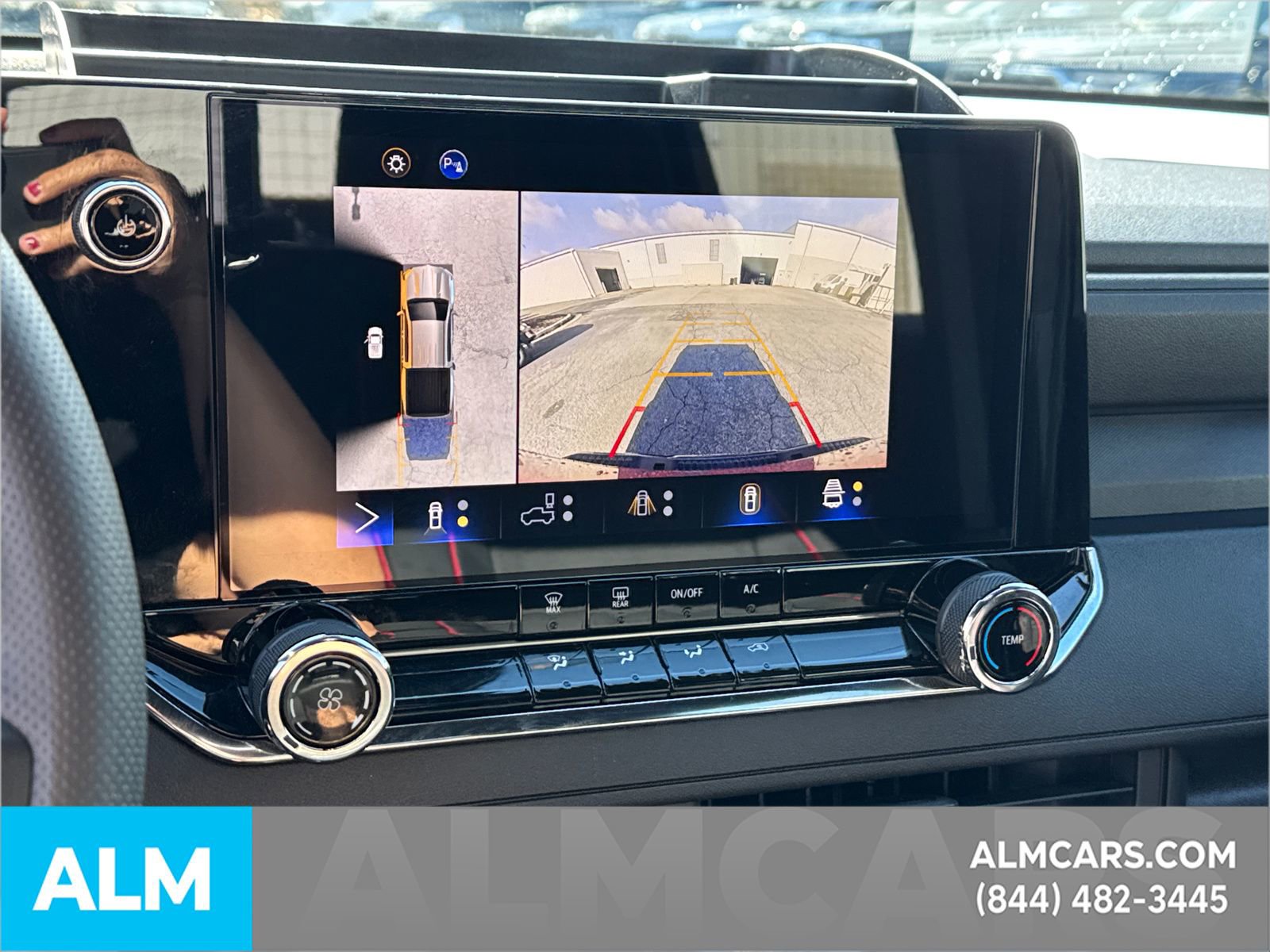 Used 2023 Chevrolet Colorado Trail Boss w/ Technology Package image 34