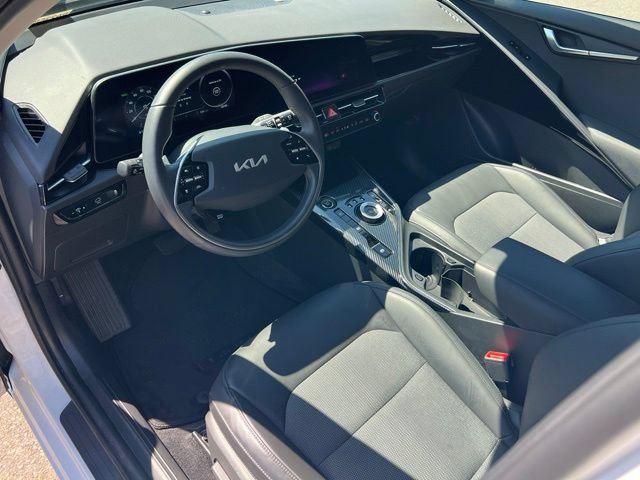 Certified 2024 Kia Niro Wind FWD image 17