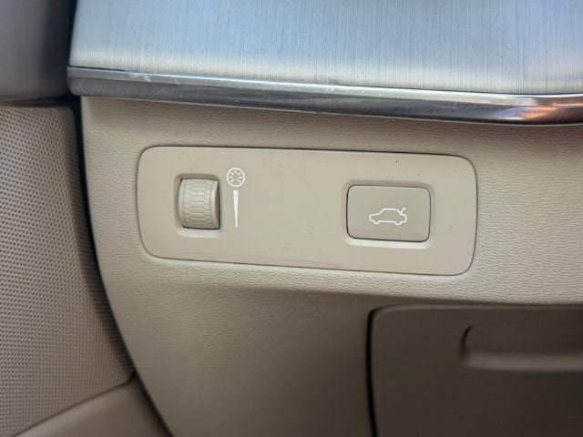 Used 2022 Volvo XC90 T5 Momentum w/ Climate Package FWD image 27