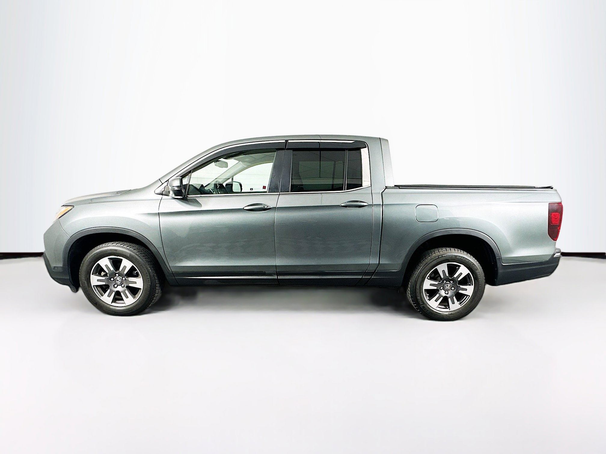 Used 2017 Honda Ridgeline RTL-T image 4