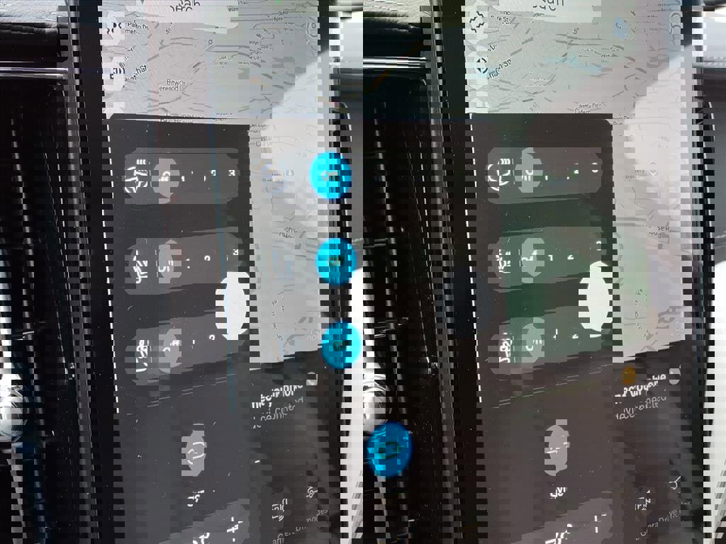 New 2026 Volvo XC60 B5 Ultra w/ Protection Package Premier image 21