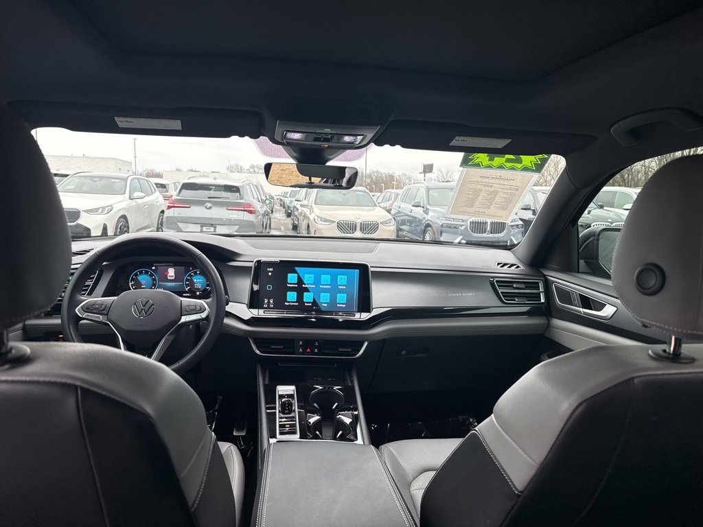 Used 2024 Volkswagen Atlas Cross Sport SEL R-Line image 17