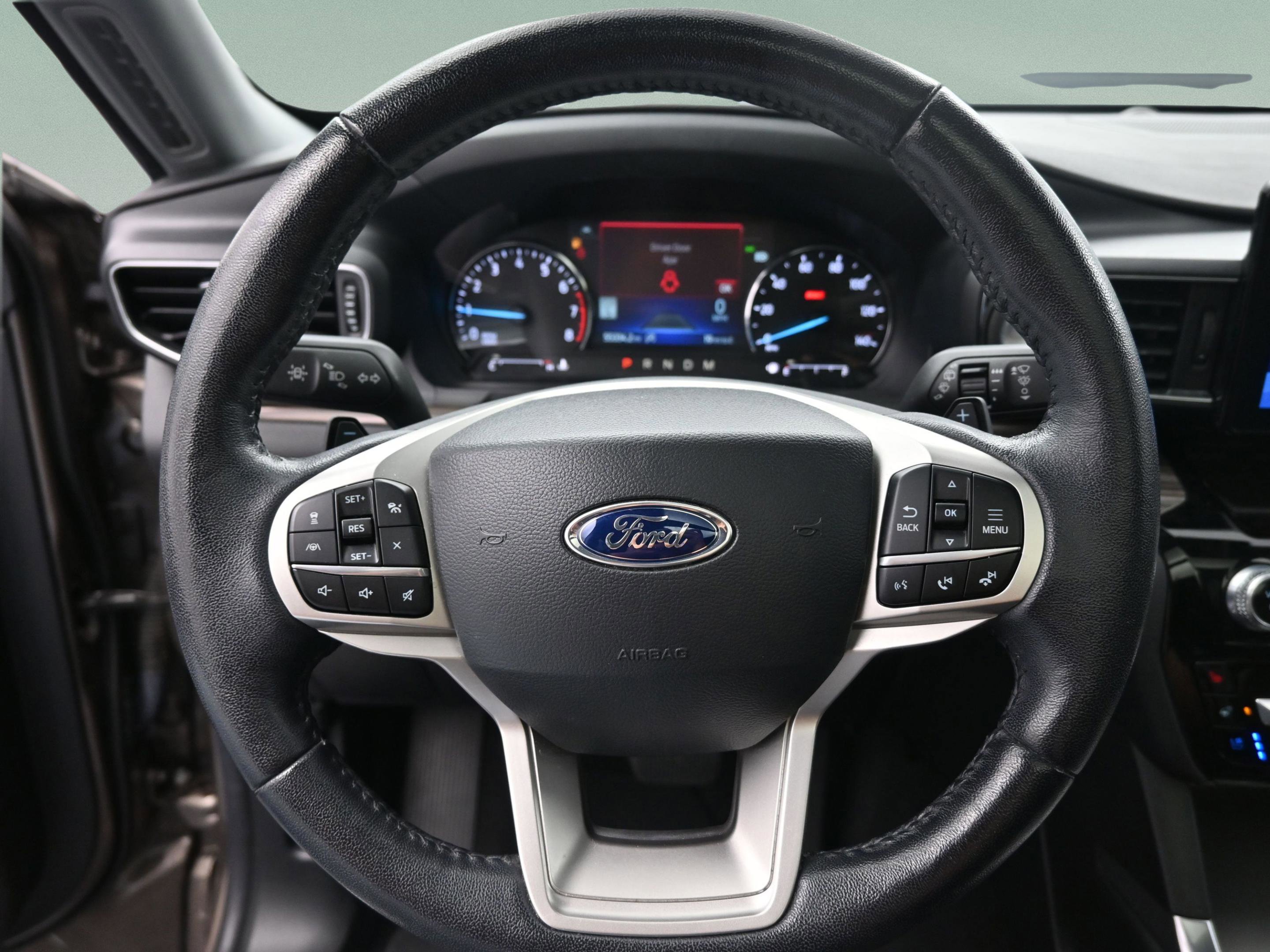 Used 2021 Ford Explorer Limited w/ Equipment Group 301A image 21