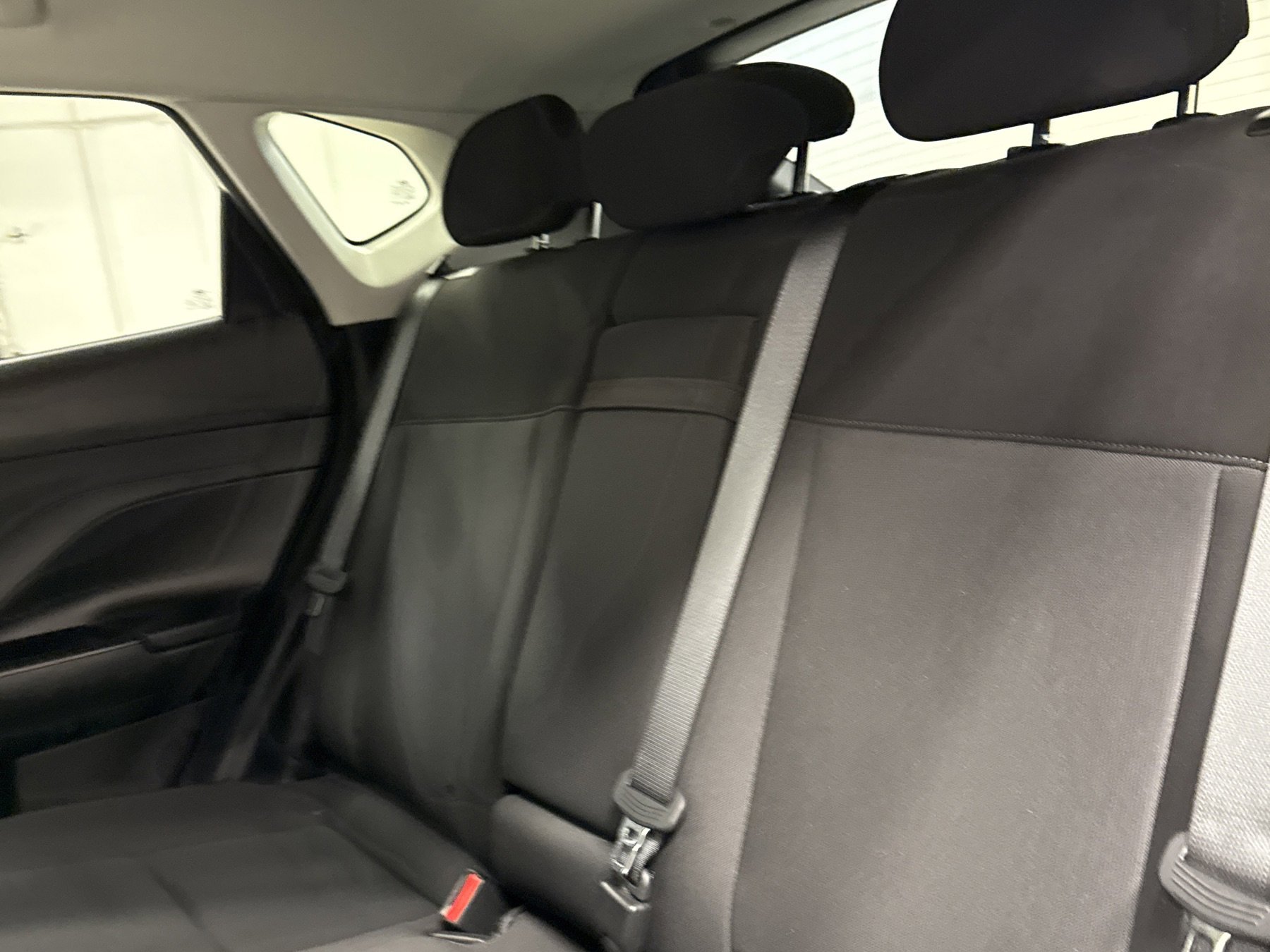 Used 2025 Hyundai Kona SEL image 12