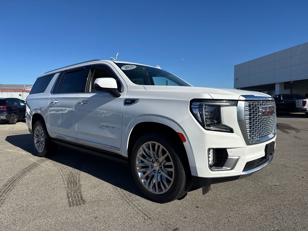 Used 2023 GMC Yukon XL Denali image 8