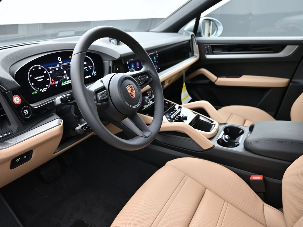 Certified 2026 Porsche Cayenne E-Hybrid Coupe AWD/4WD image 4