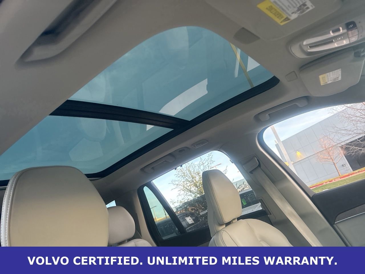 Certified 2024 Volvo XC90 T8 Ultimate w/ Protection Package Premier image 15