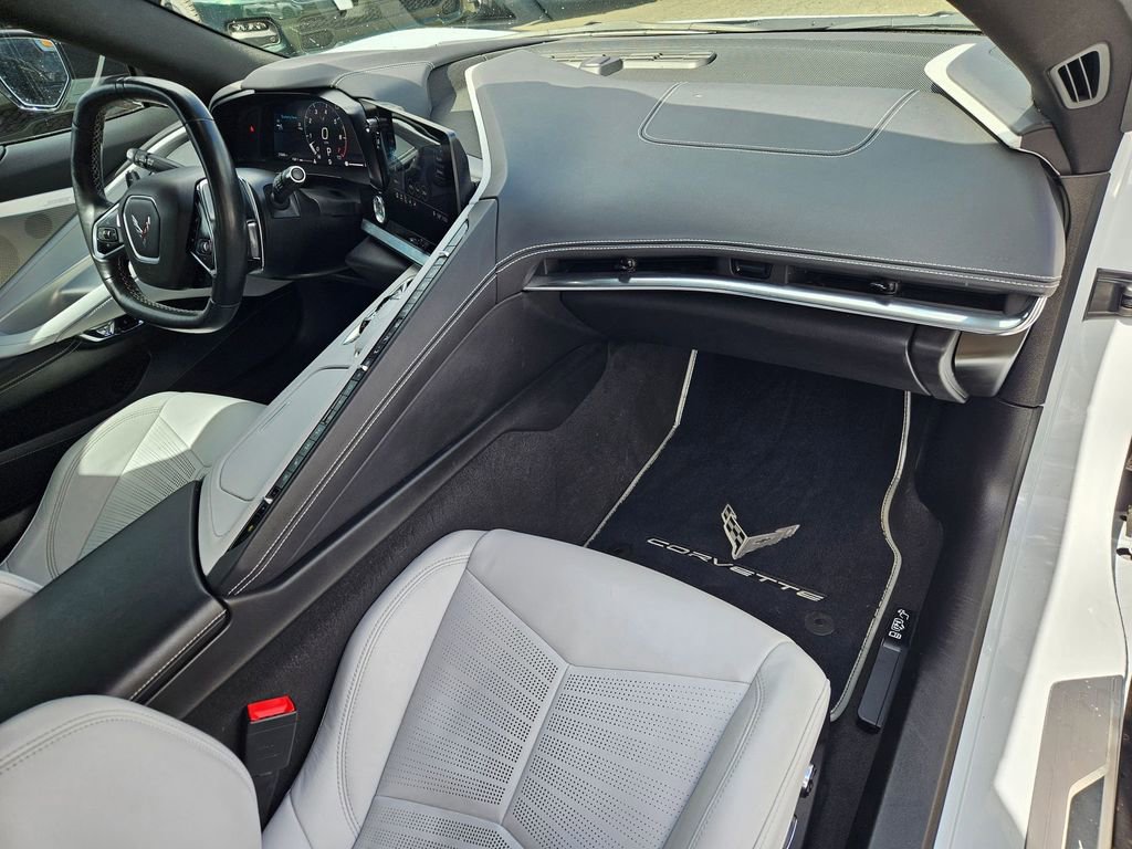 Used 2020 Chevrolet Corvette Stingray Preferred Cpe w/ 2LT Preferred Equipment Group RWD image 15