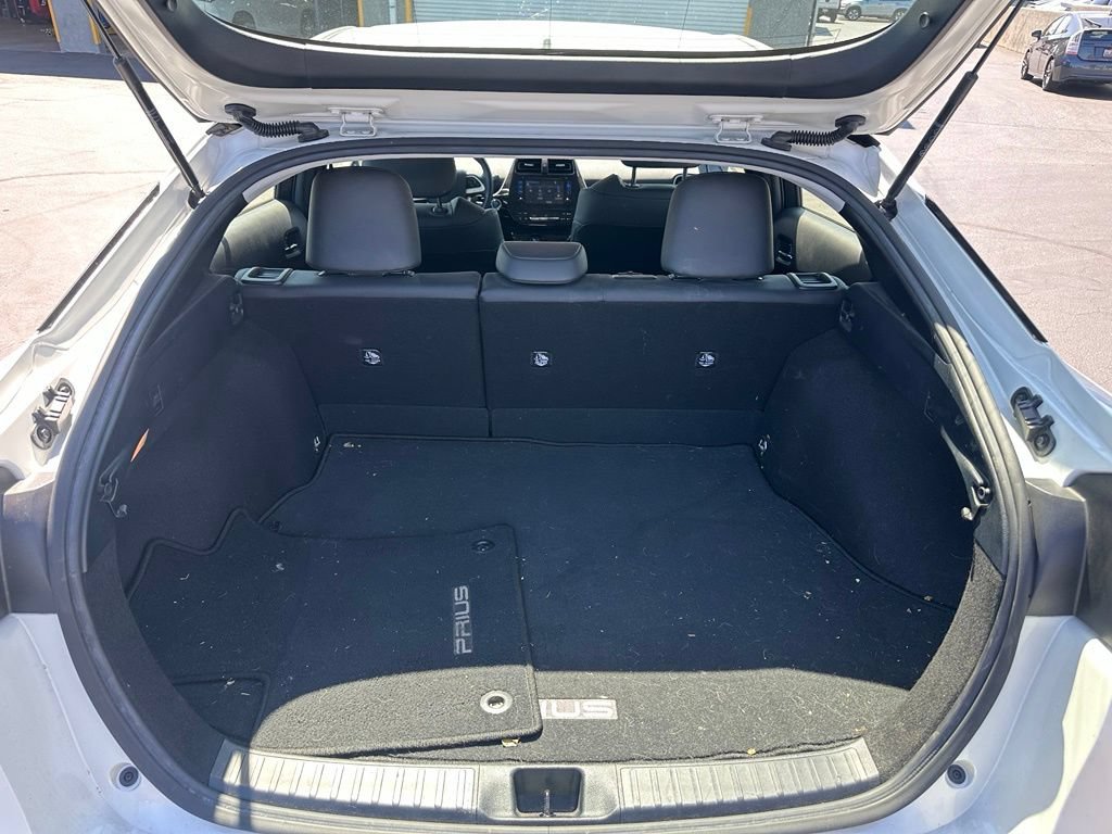 Used 2016 Toyota Prius Three Touring FWD image 4