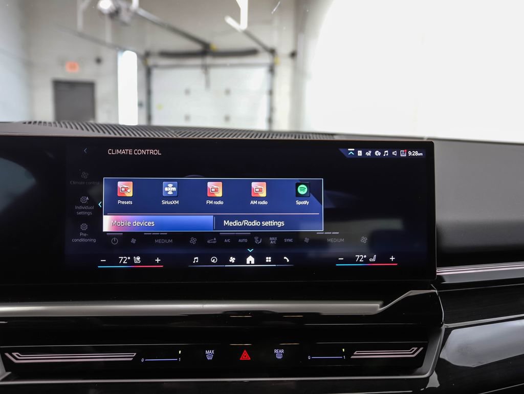 Used 2026 BMW 530i xDrive w/ Premium Package image 17