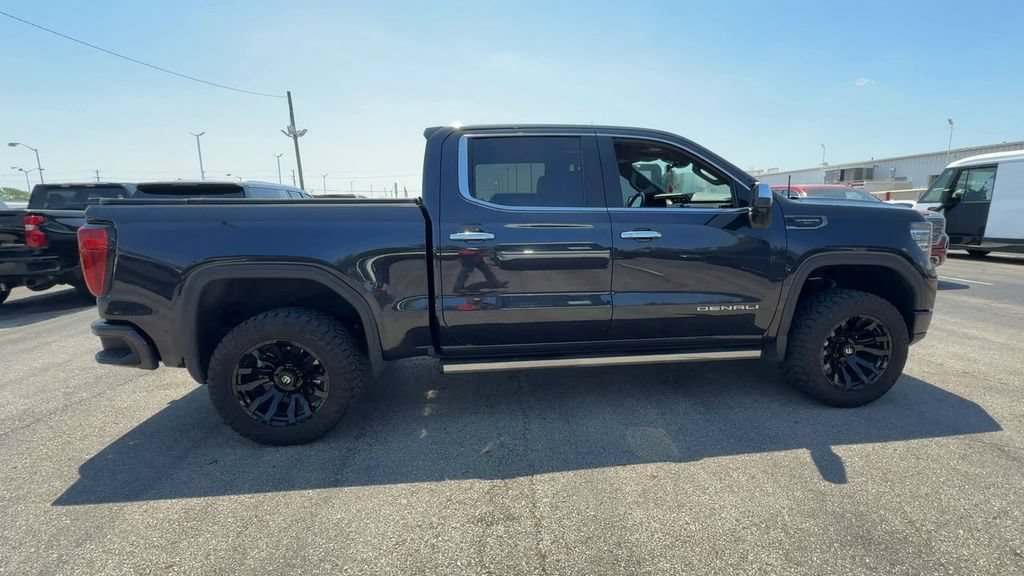 Used 2023 GMC Sierra 1500 Denali Ultimate AWD/4WD image 9