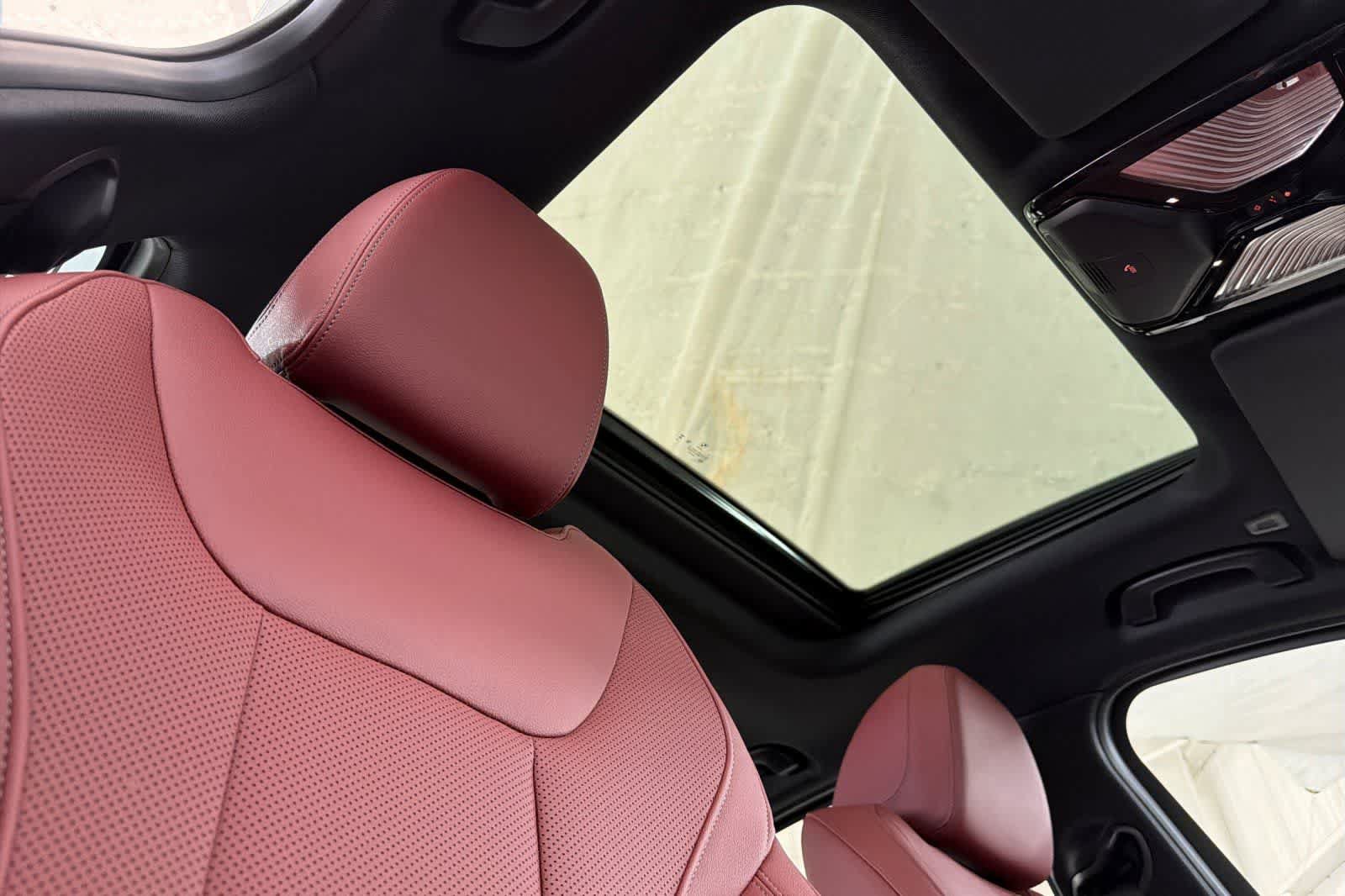 Used 2026 BMW 330i Sedan RWD image 16