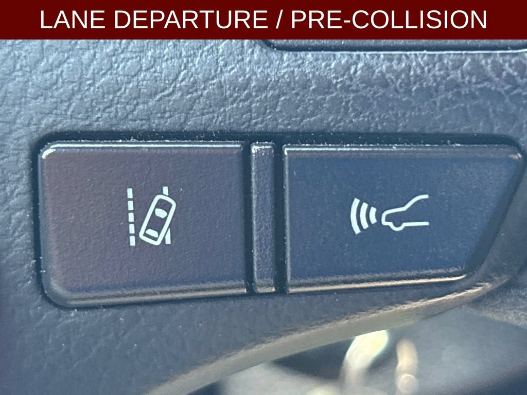 Used 2018 Toyota Corolla LE w/ Carpet Mat Package (TMS) FWD image 7