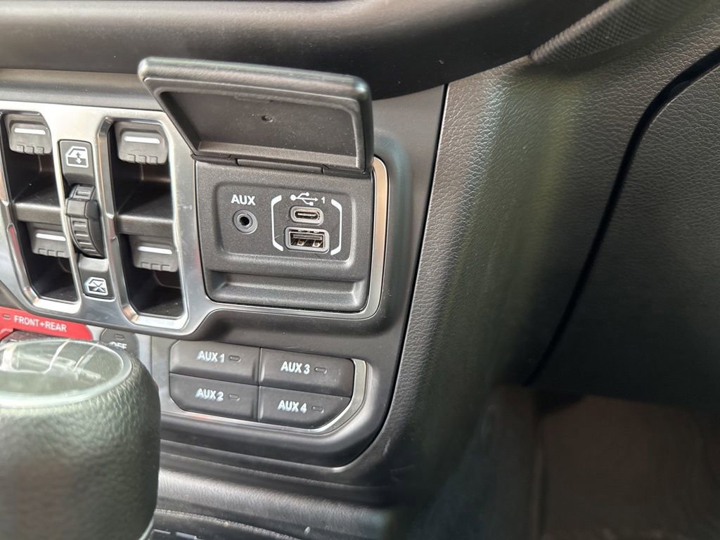 Used 2023 Jeep Gladiator Rubicon w/ LED Lighting Group AWD/4WD image 41
