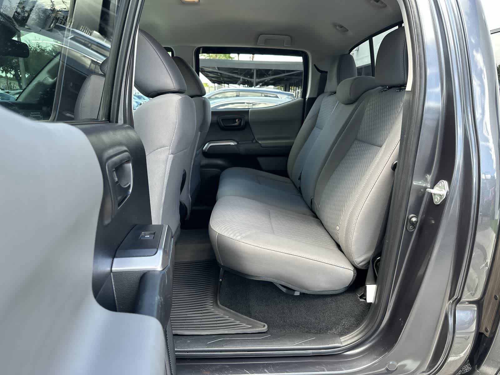 Used 2021 Toyota Tacoma SR5 RWD image 4
