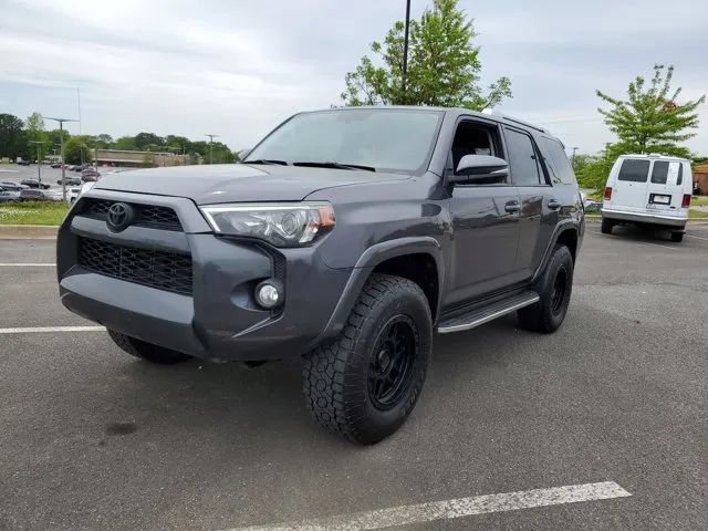 Used 2018 Toyota 4Runner SR5 Premium AWD/4WD image 3