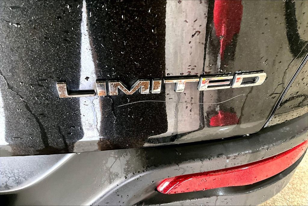 Used 2015 Jeep Cherokee Limited image 24