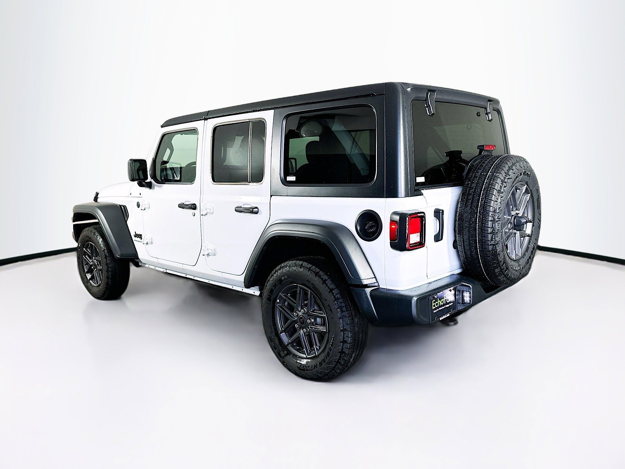 Used 2025 Jeep Wrangler Sport S image 5
