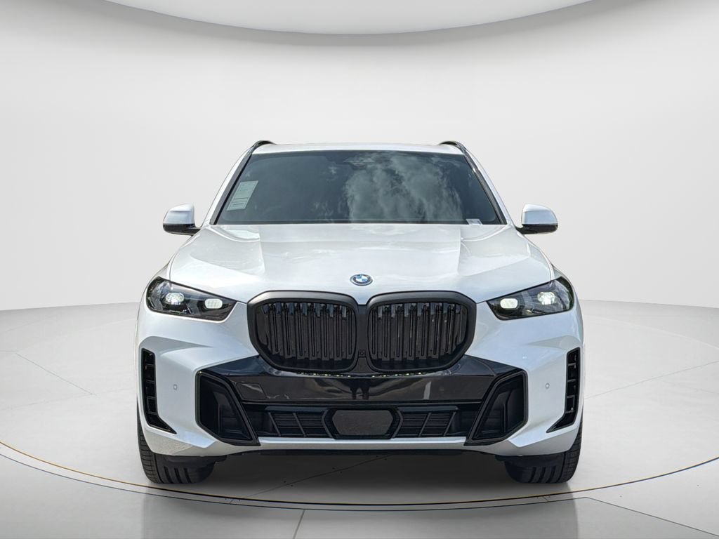 New 2026 BMW X5 xDrive50e w/ M Sport Package AWD/4WD image 2