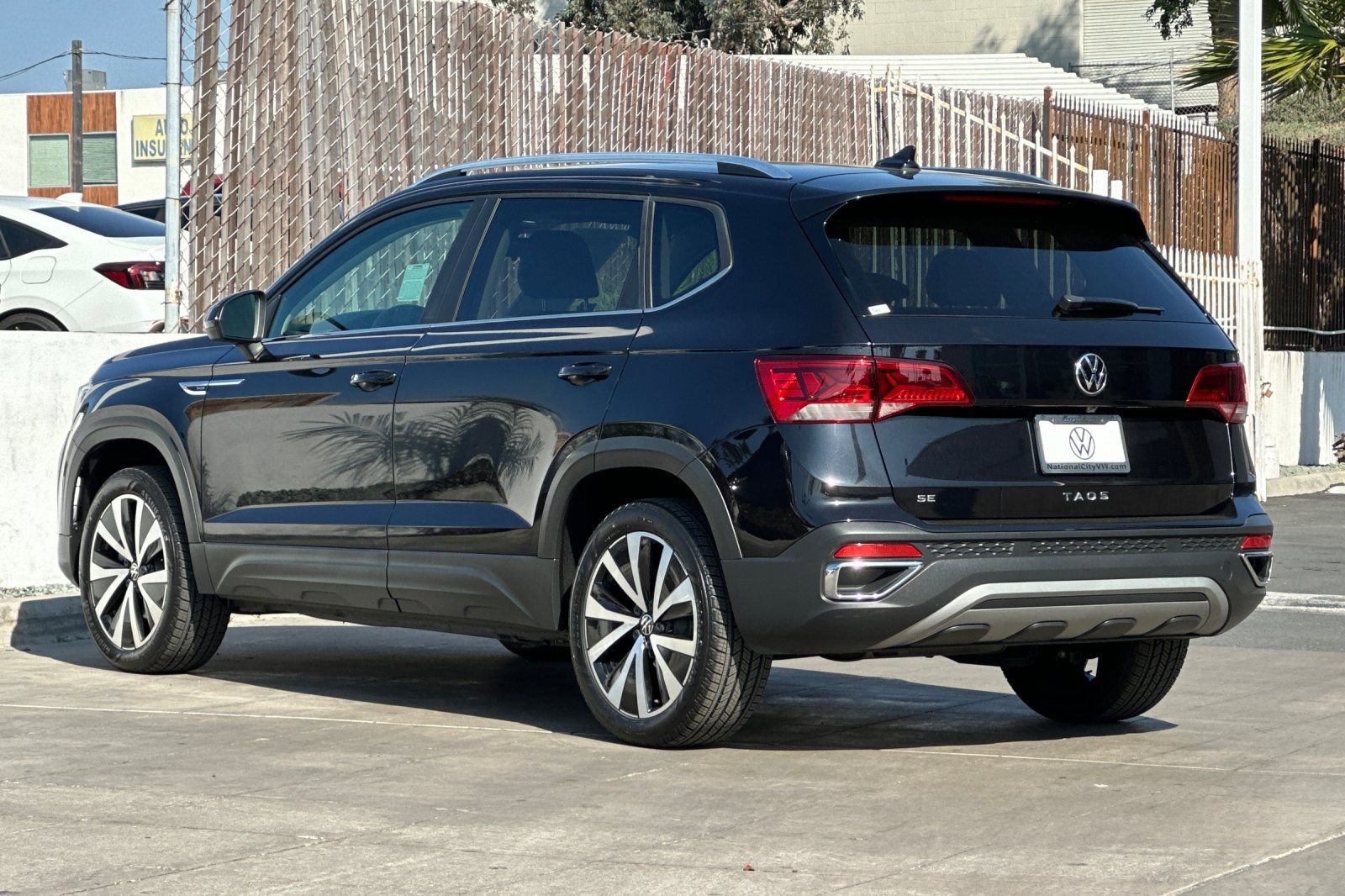 Certified 2023 Volkswagen Taos SE image 6