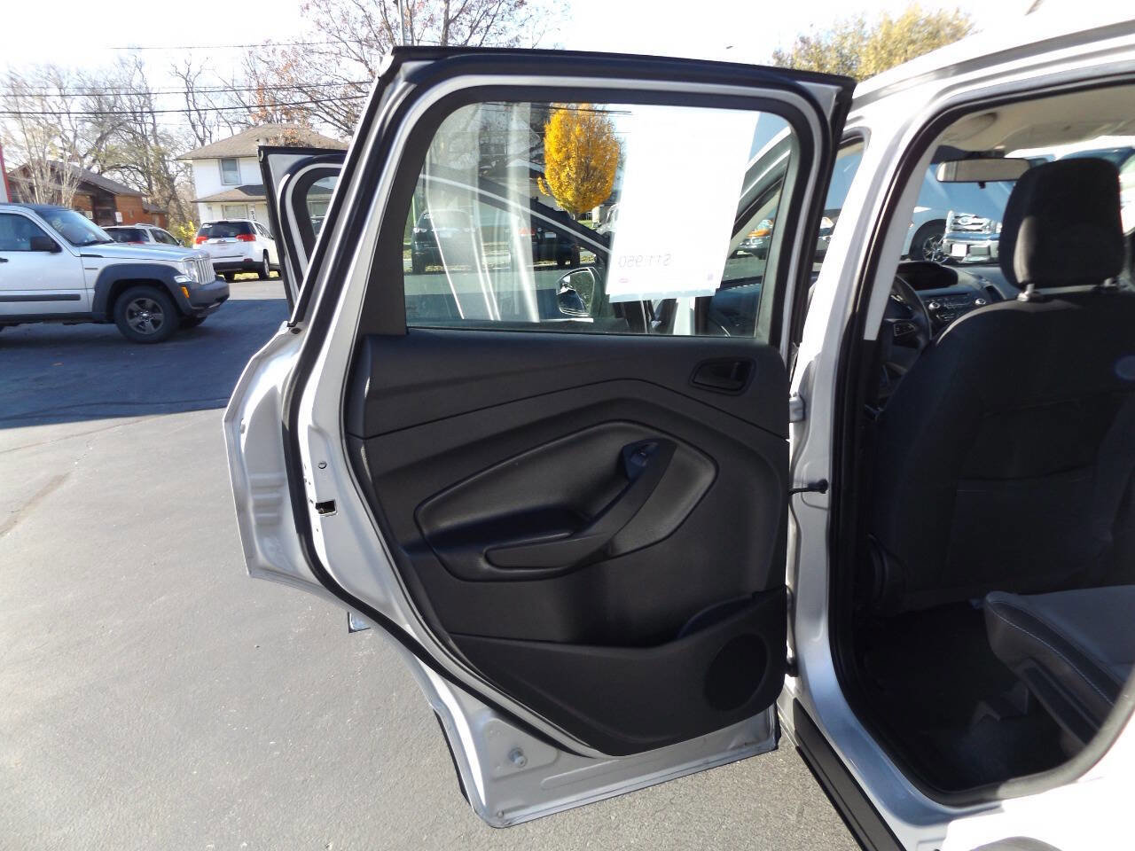 Used 2018 Ford Escape S image 19