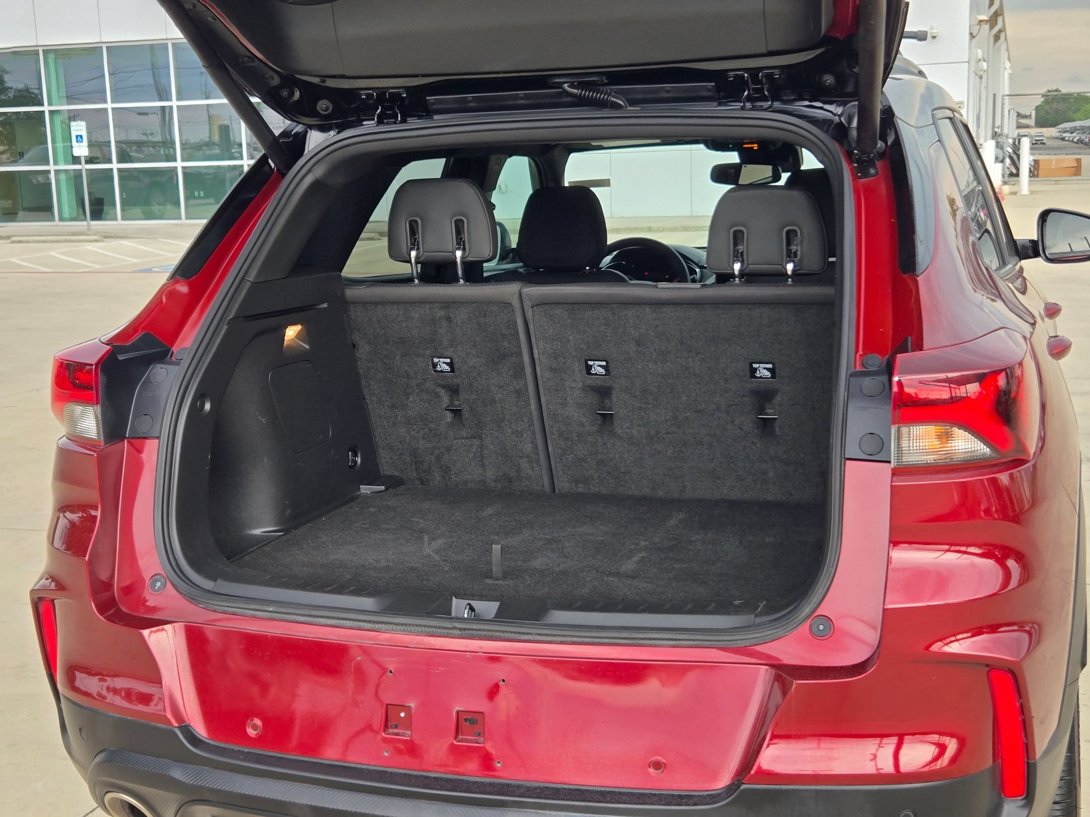Certified 2023 Chevrolet TrailBlazer RS w/ Sun and Liftgate Package FWD image 26
