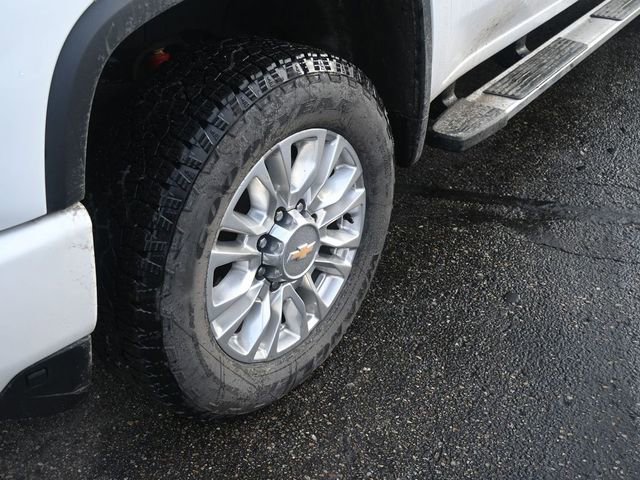 Used 2021 Chevrolet Silverado 2500 High Country w/ Z71 Off-Road Package image 13