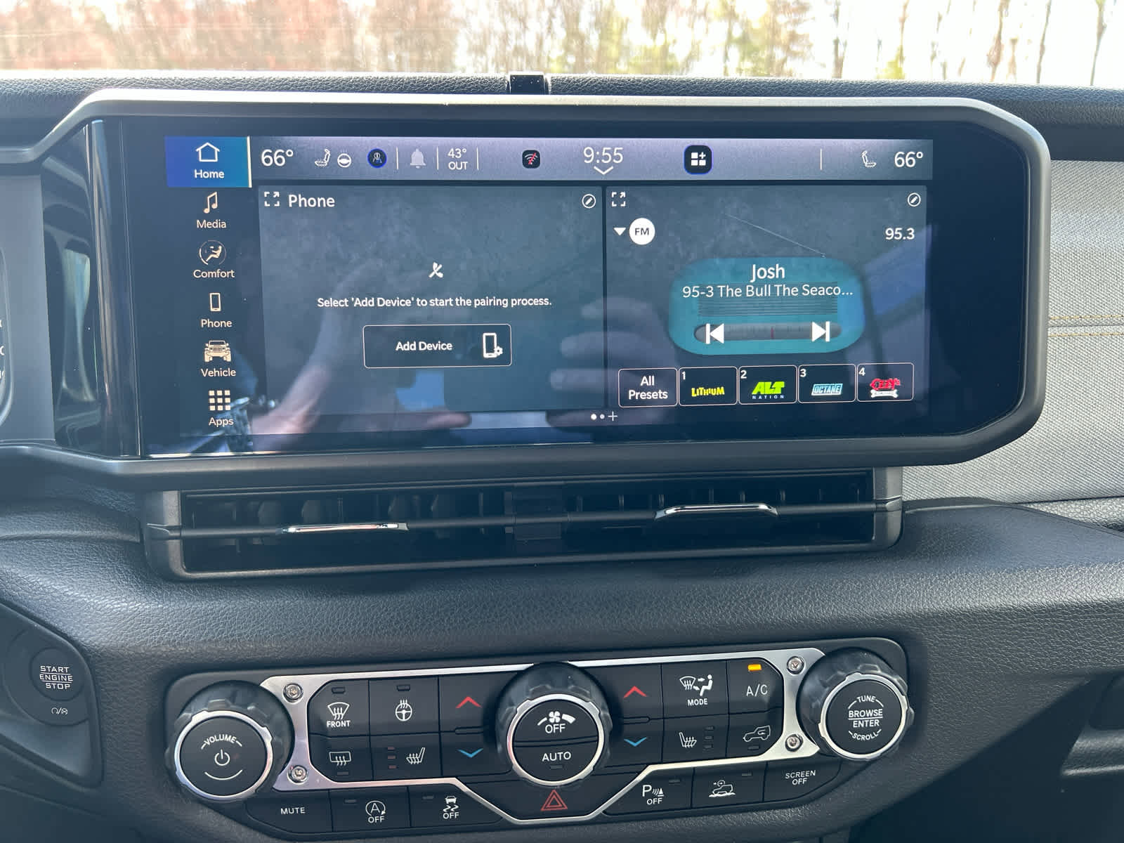 Used 2026 Jeep Wrangler Sport S image 25