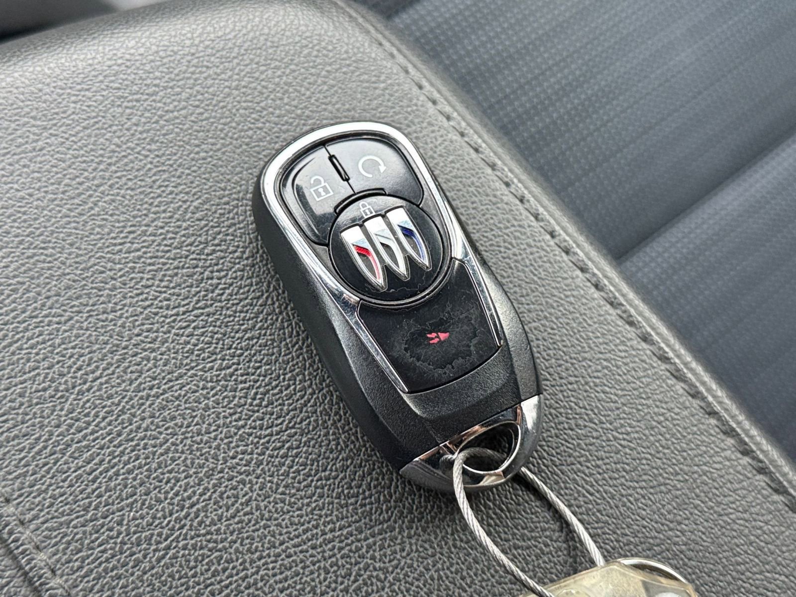 Used 2025 Buick Envista Preferred image 21