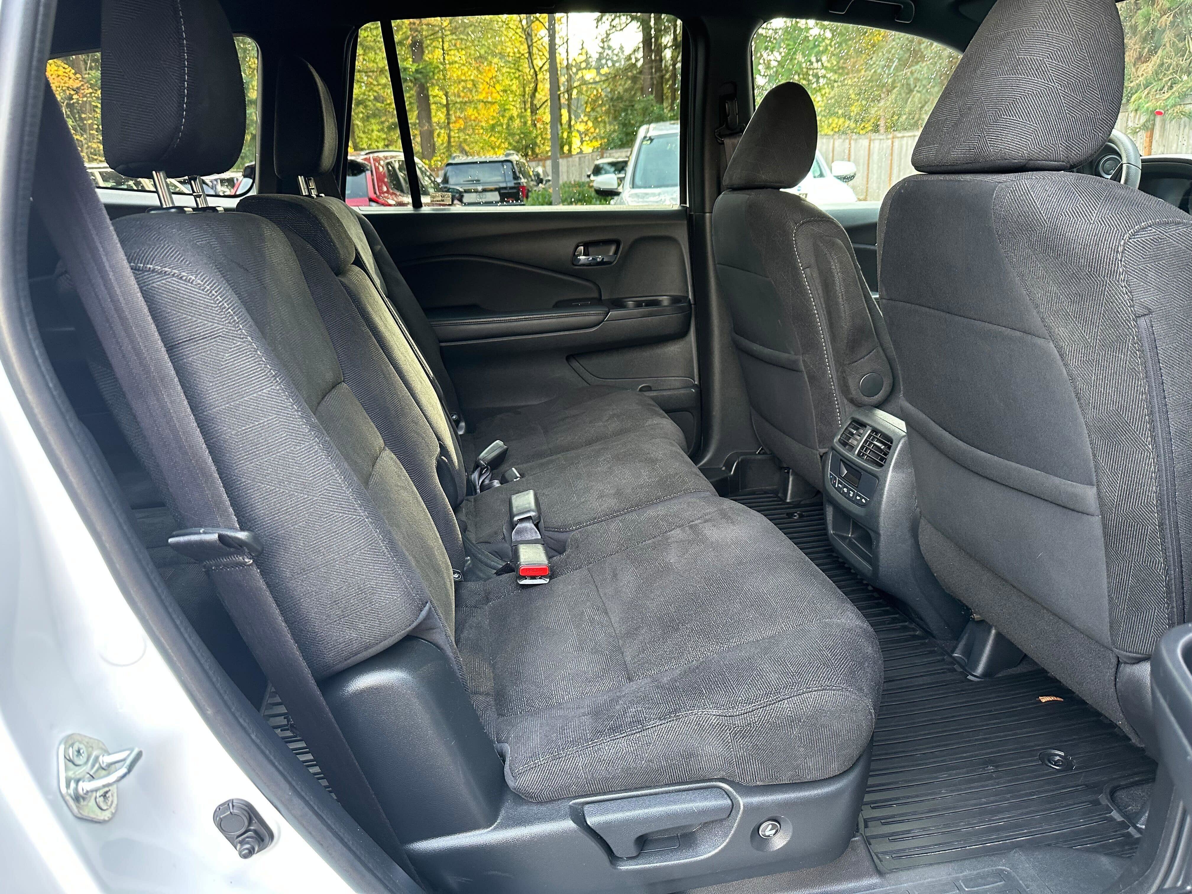 Used 2022 Honda Pilot Sport image 9