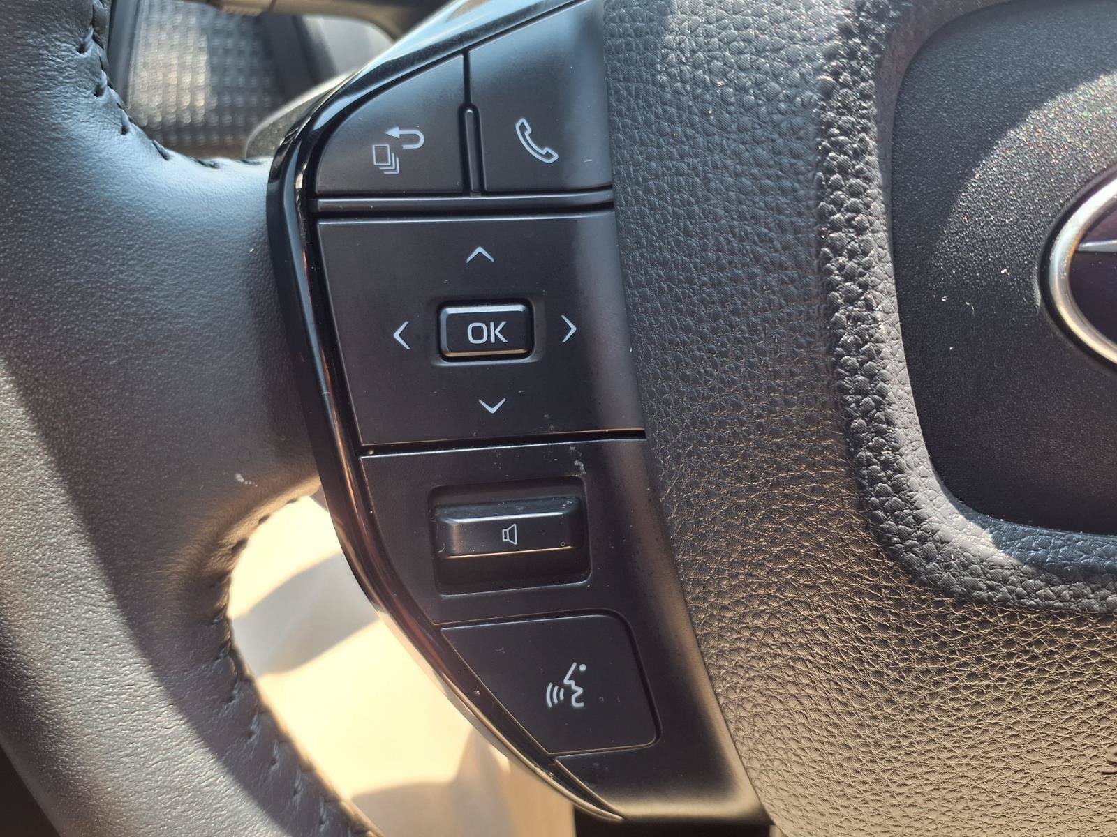 Certified 2023 Subaru Solterra AWD image 14