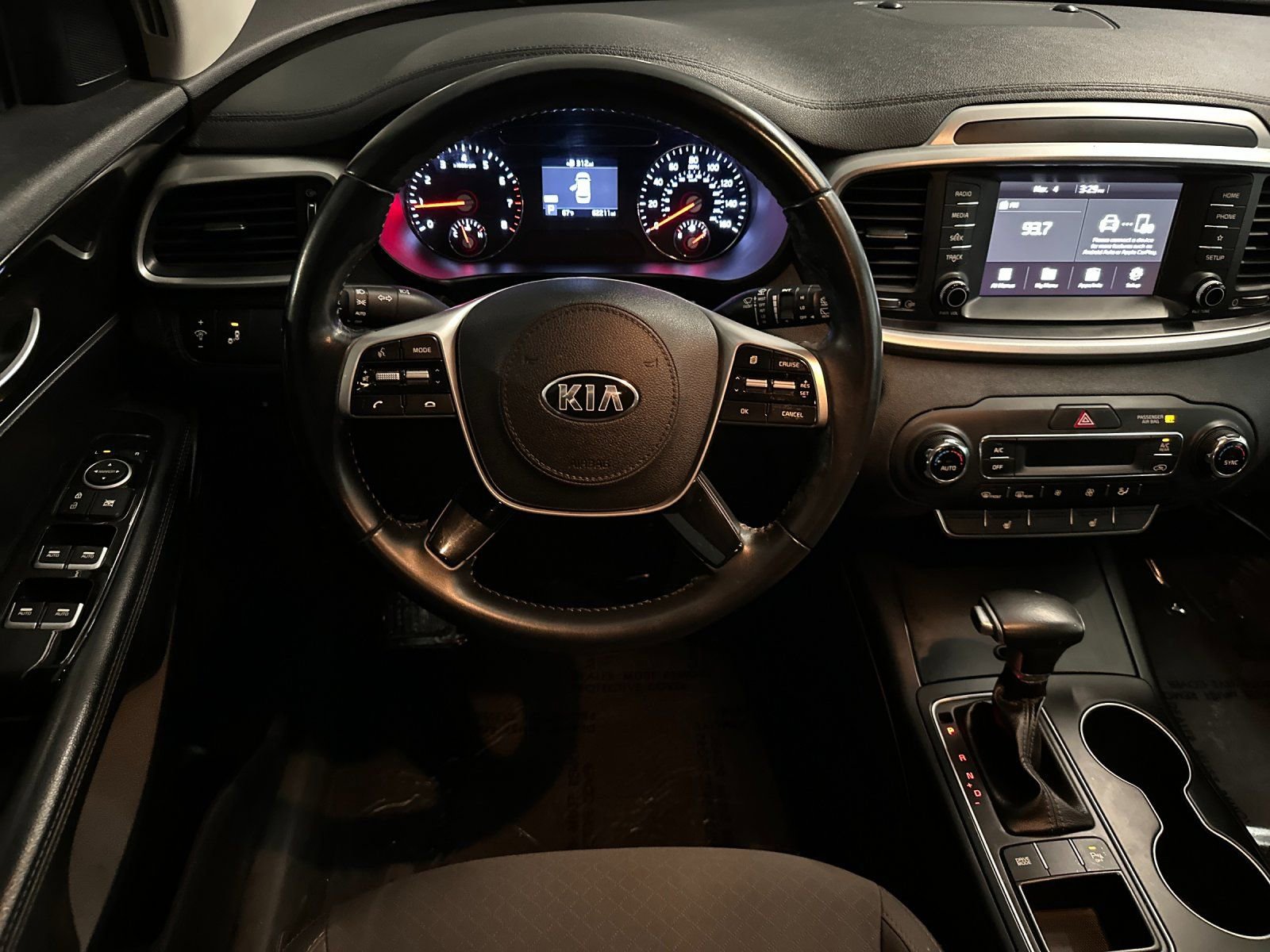 Used 2020 Kia Sorento S image 18