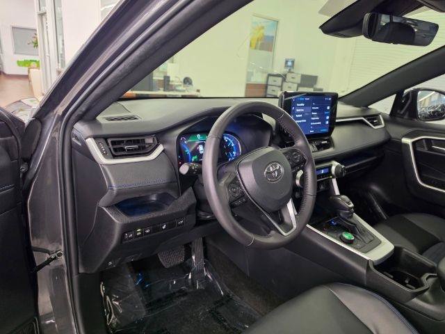Used 2024 Toyota RAV4 XSE w/ Weather Package AWD/4WD image 8