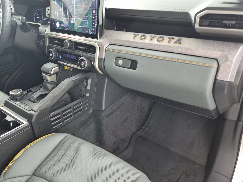 Used 2025 Toyota Tacoma 4x4 Double Cab Hybrid image 29