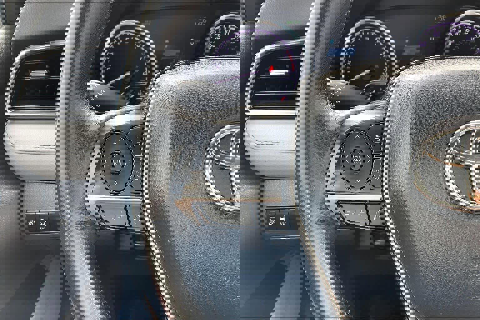 Used 2024 Toyota Camry XLE w/ Navigation Package image 24