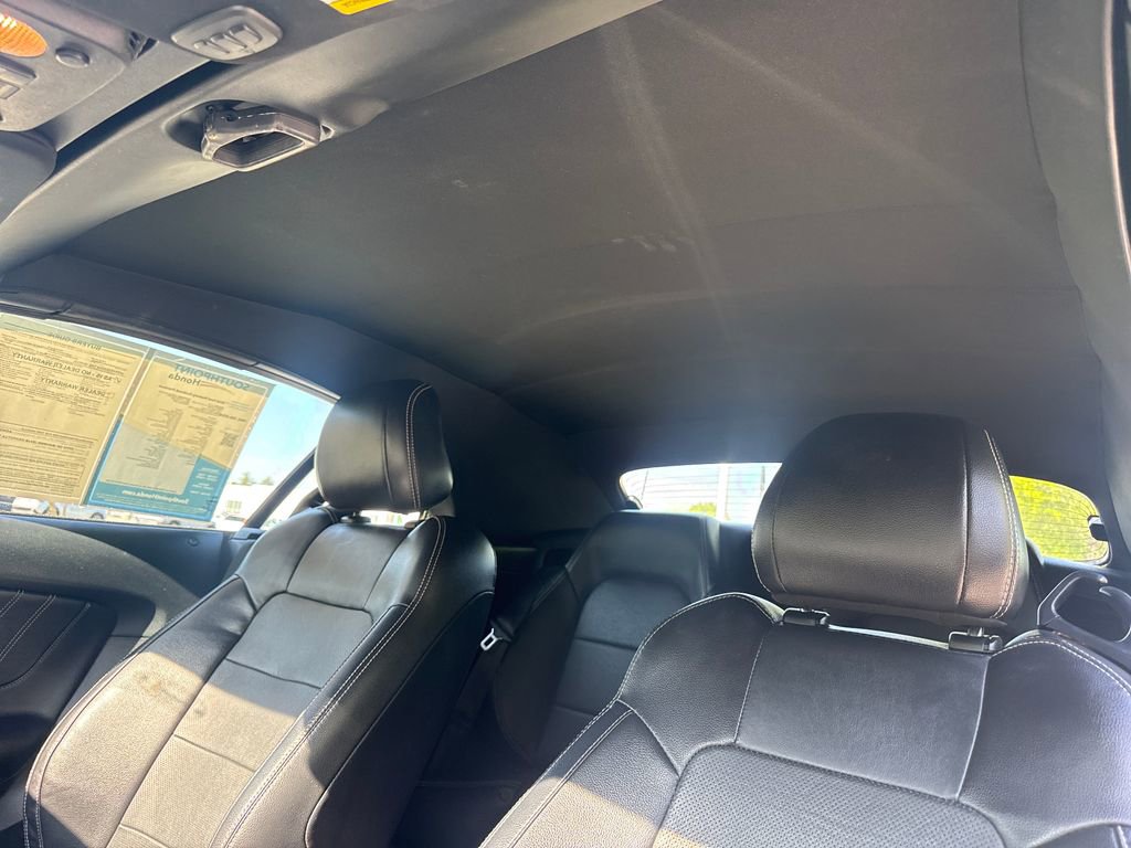 Used 2018 Ford Mustang Premium RWD image 30