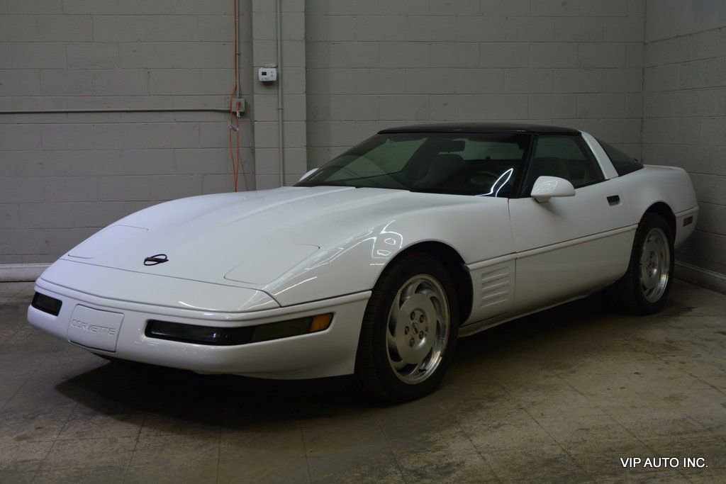 Used 1994 Chevrolet Corvette Coupe image 2