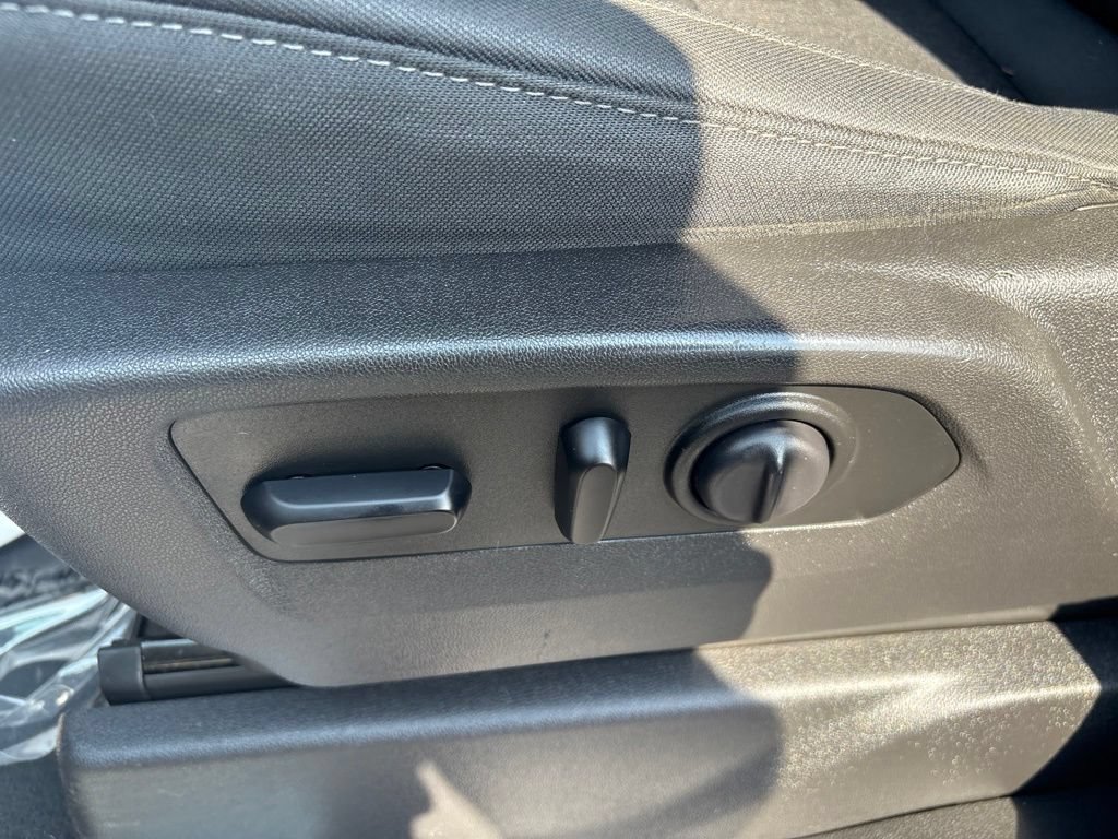Used 2019 Chevrolet Silverado 1500 RST w/ All-Star Edition AWD/4WD image 18