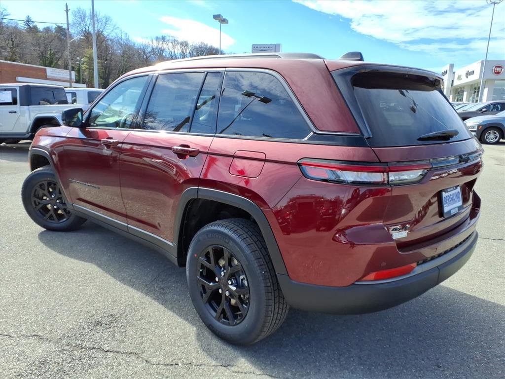 New 2026 Jeep Grand Cherokee Altitude image 6