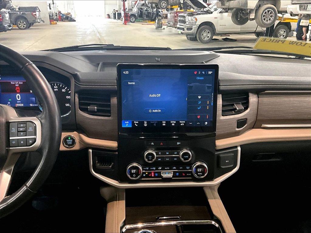 Used 2024 Ford Expedition Max Limited image 19