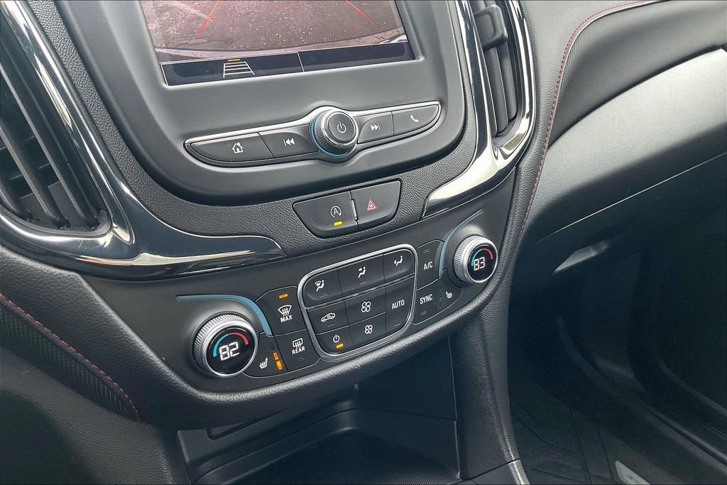 Used 2022 Chevrolet Equinox RS w/ LPO, Floor Liner Package image 18