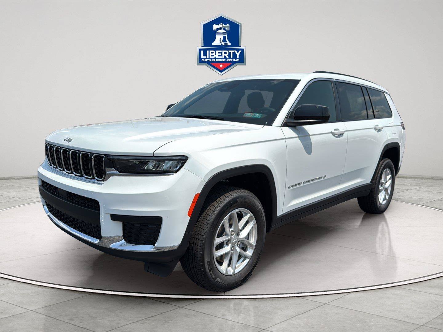 New 2026 Jeep Grand Cherokee L Laredo AWD/4WD image 3