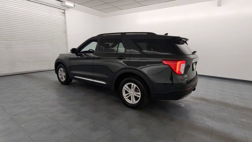 Used 2023 Ford Explorer XLT w/ Equipment Group 202A image 6